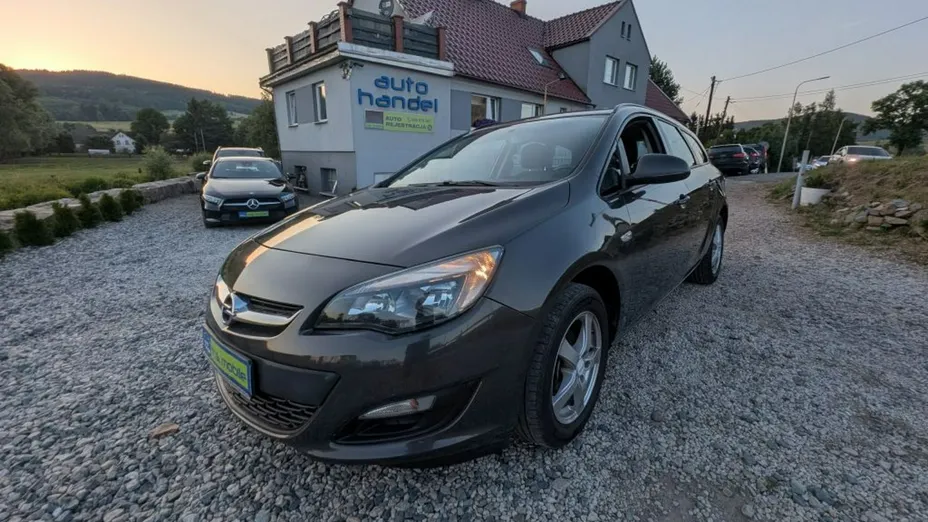OPEL Astra -