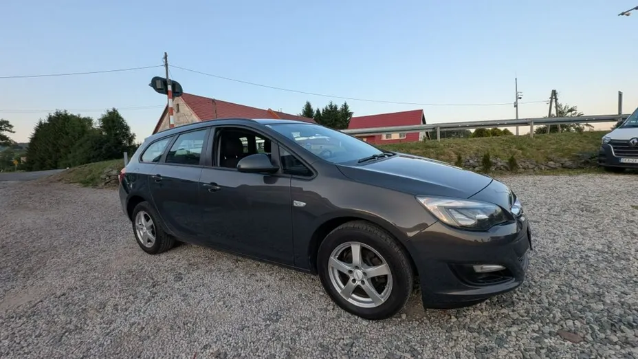 OPEL Astra -