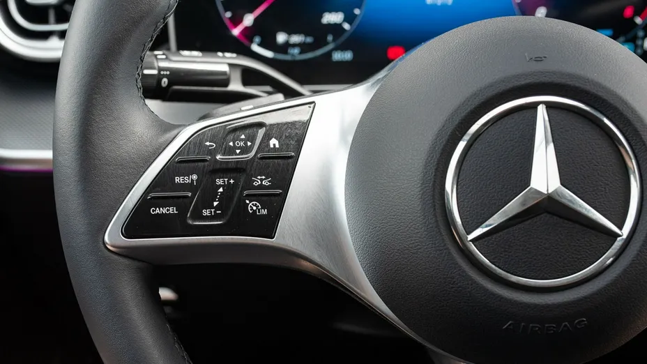 MERCEDES-BENZ C Klasa -