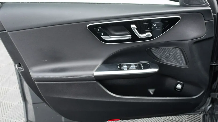 MERCEDES-BENZ C Klasa -