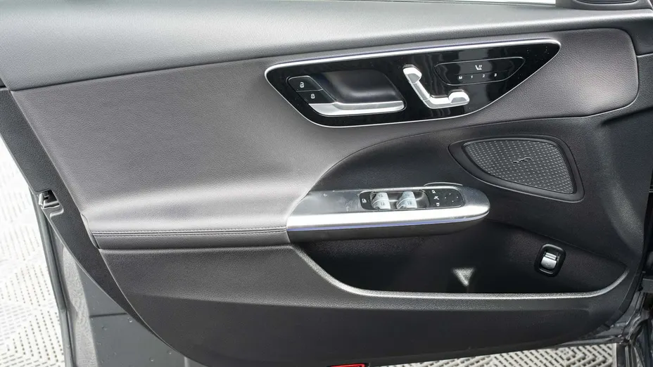 MERCEDES-BENZ C Klasa -