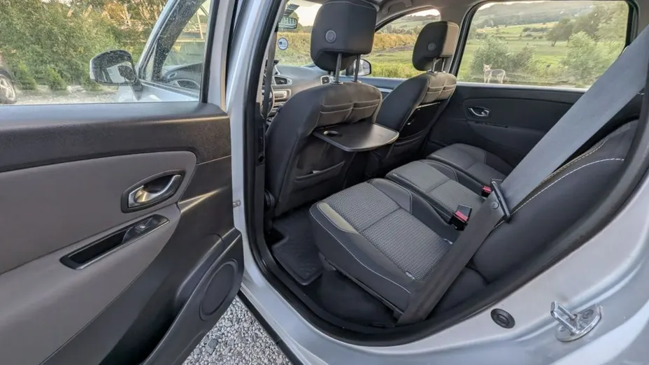 RENAULT Scenic -