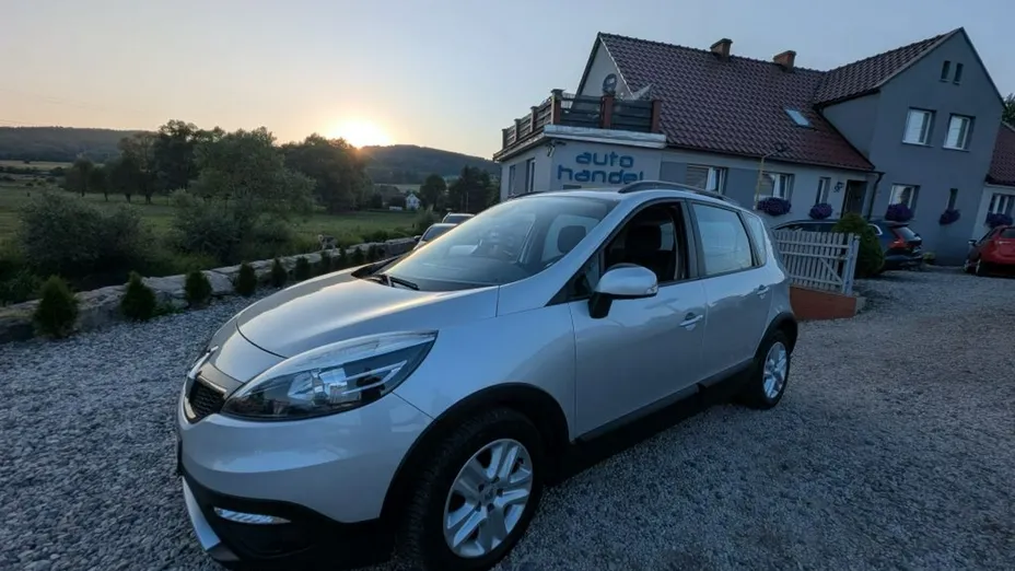 RENAULT Scenic -