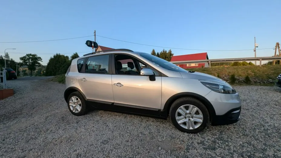 RENAULT Scenic -