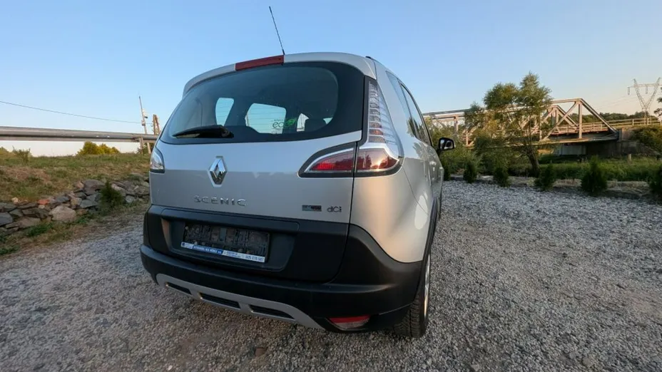 RENAULT Scenic -
