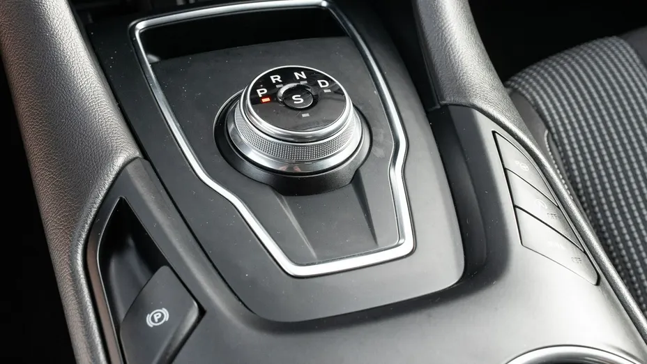 FORD Mondeo -