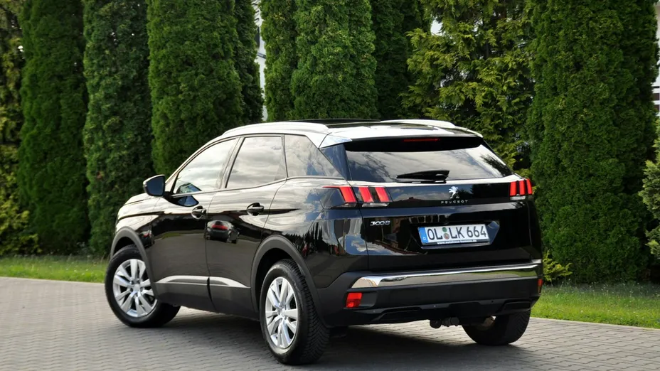 PEUGEOT 3008 -