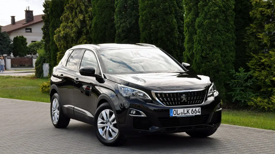 PEUGEOT 3008 -