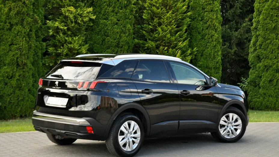 PEUGEOT 3008 -