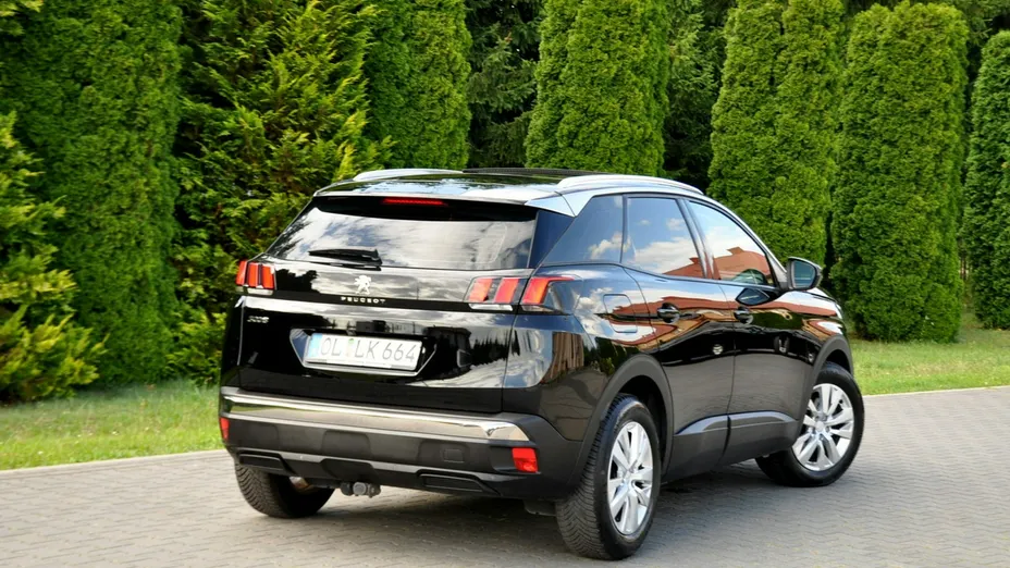 PEUGEOT 3008 -