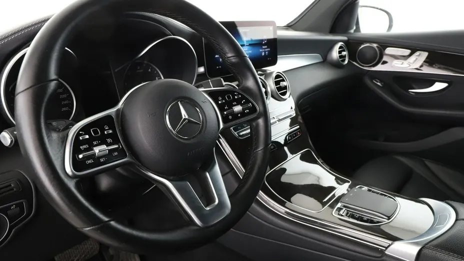 MERCEDES-BENZ GLC -