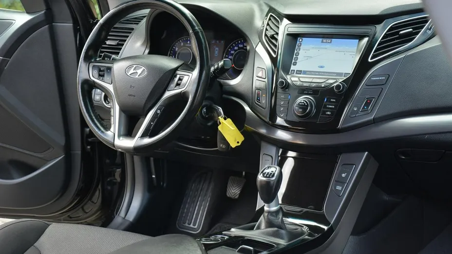 HYUNDAI i40 -