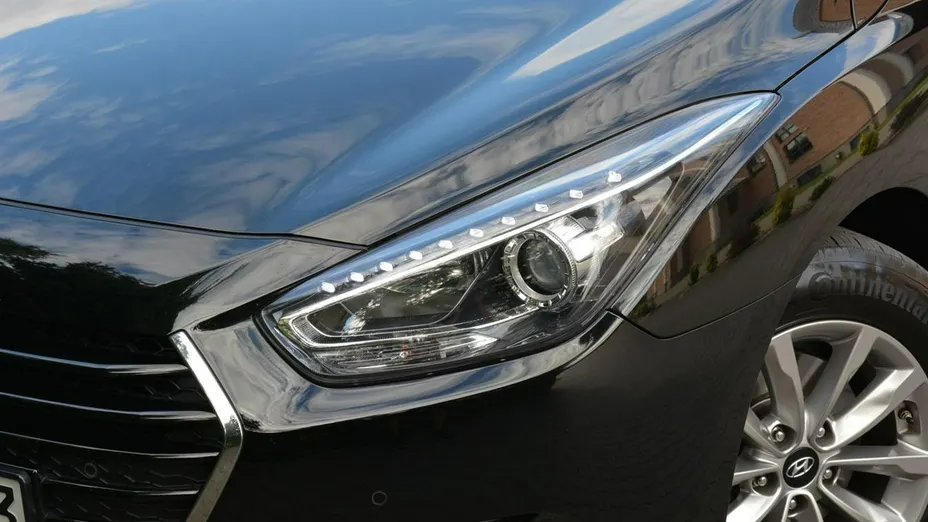 HYUNDAI i40 -