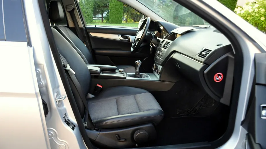 MERCEDES-BENZ C Klasa -
