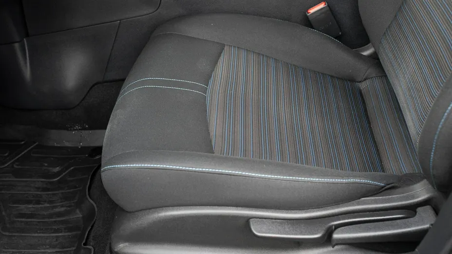 NISSAN Leaf -