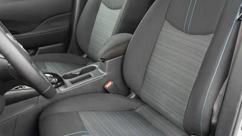 NISSAN Leaf -