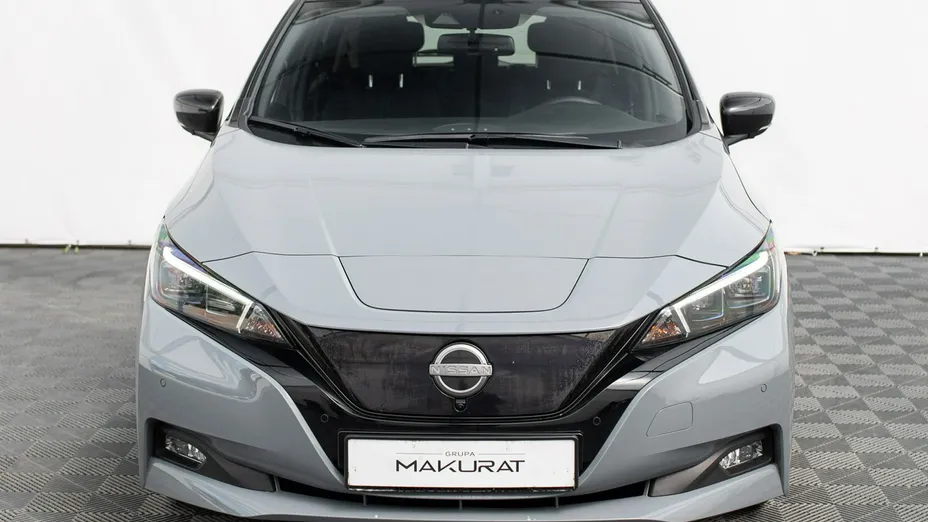 NISSAN Leaf -