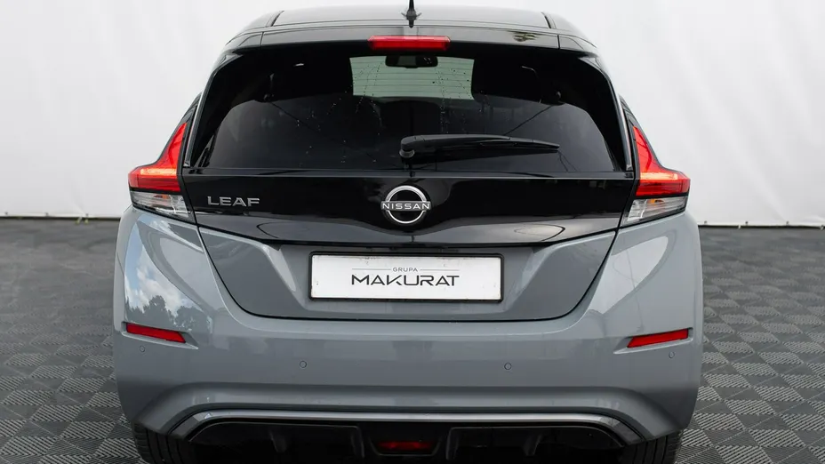 NISSAN Leaf -