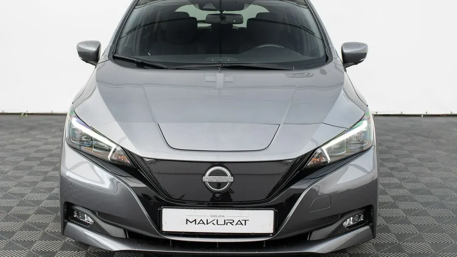 NISSAN Leaf -