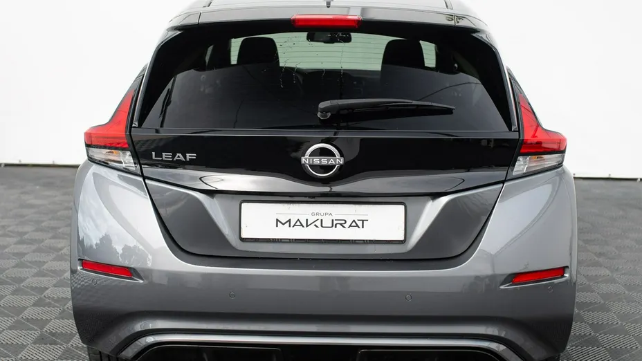 NISSAN Leaf -