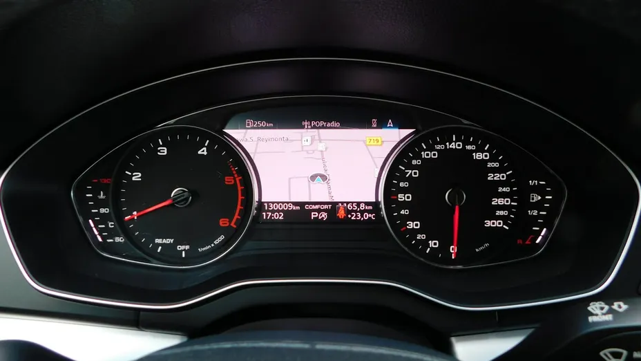 AUDI Q5 -