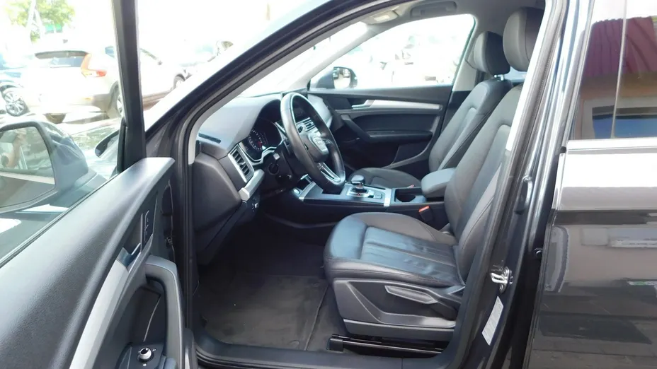AUDI Q5 -