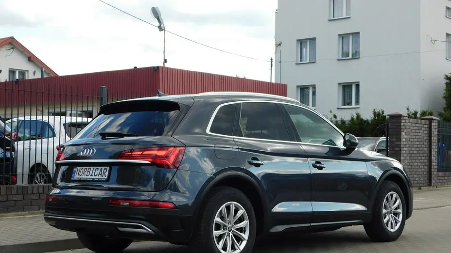 AUDI Q5 -