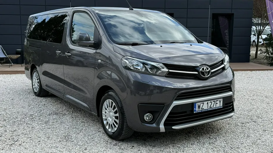 TOYOTA Proace Verso -