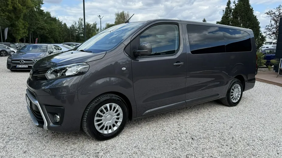 TOYOTA Proace Verso -
