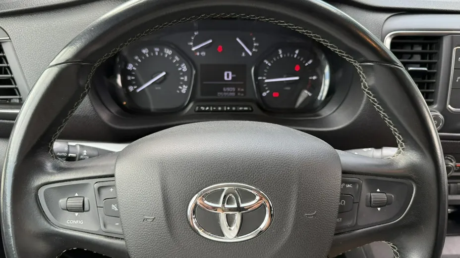 TOYOTA Proace Verso -