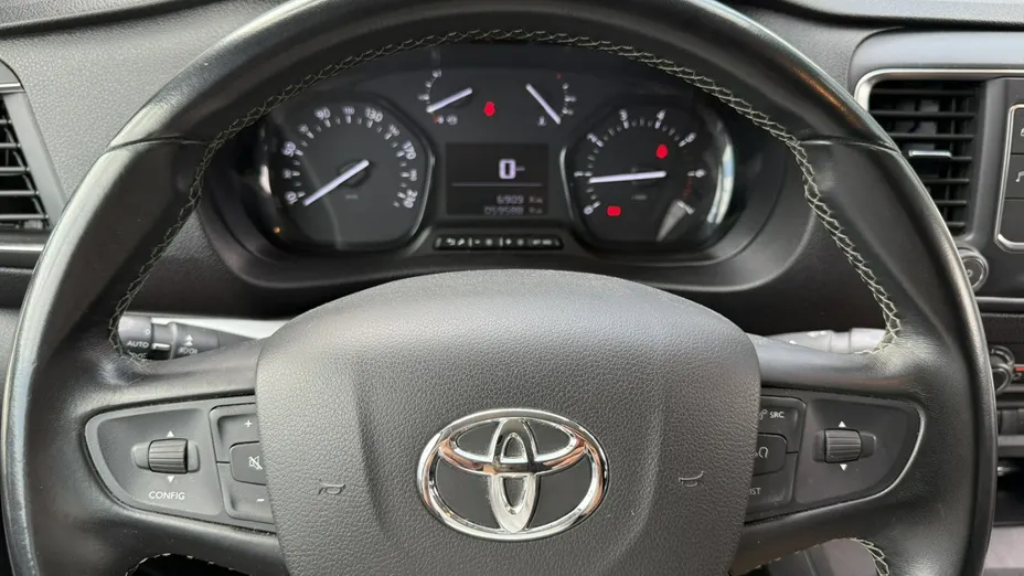 TOYOTA Proace Verso -