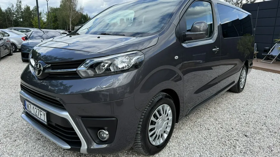TOYOTA Proace Verso -