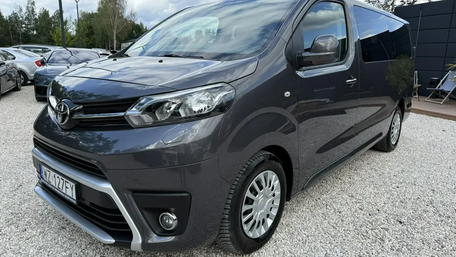 TOYOTA Proace Verso -