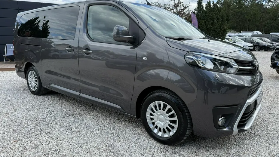 TOYOTA Proace Verso -