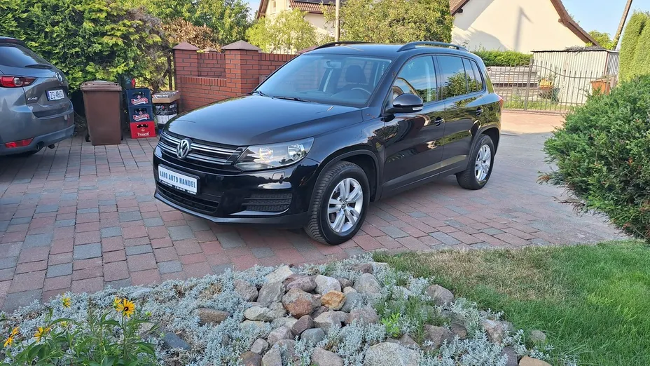 VOLKSWAGEN Tiguan -