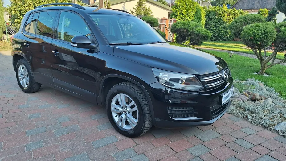 VOLKSWAGEN Tiguan -