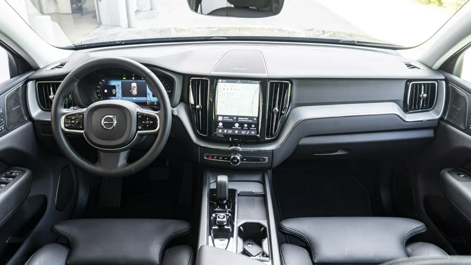 VOLVO XC60 -