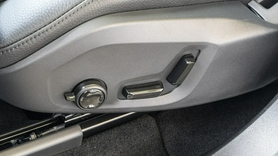 VOLVO XC60 -