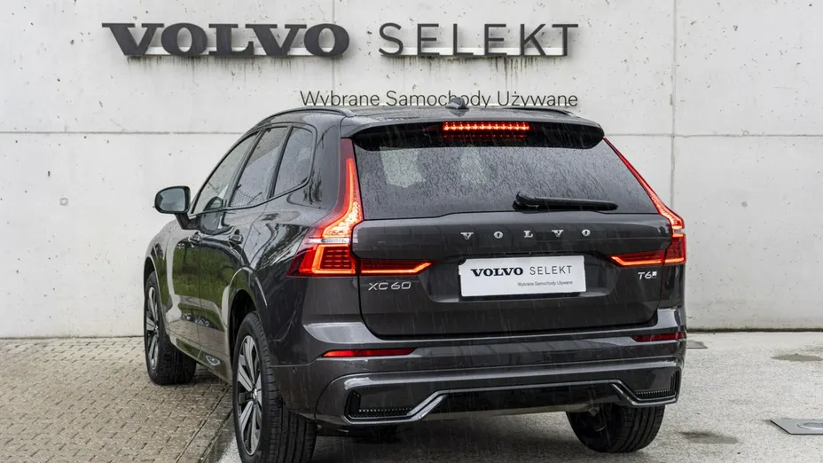 VOLVO XC60 -