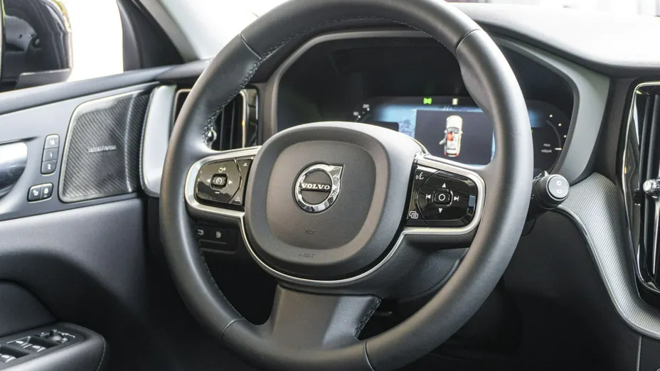 VOLVO XC60 -