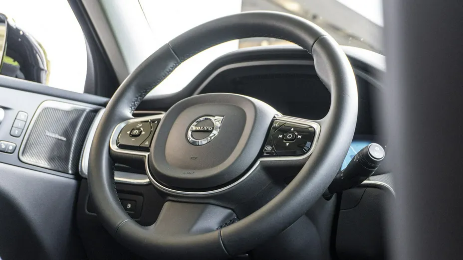 VOLVO XC60 -