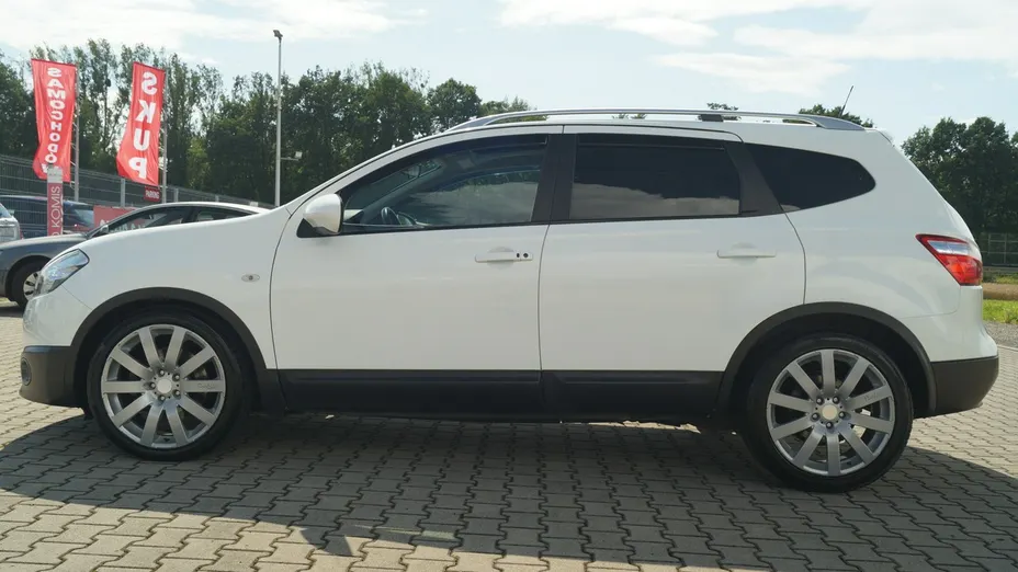 NISSAN Qashqai+2 -