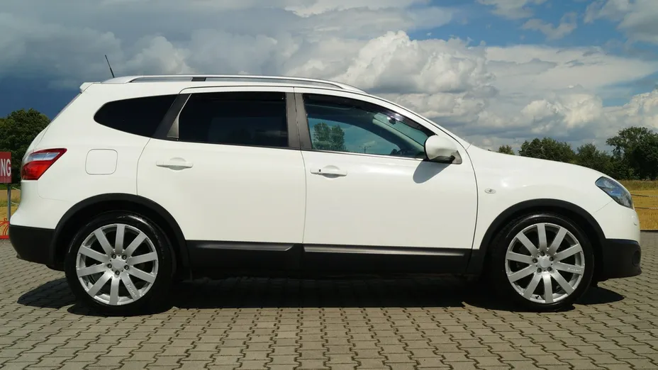 NISSAN Qashqai+2 -