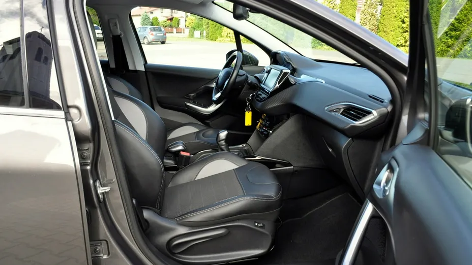 PEUGEOT 2008 -