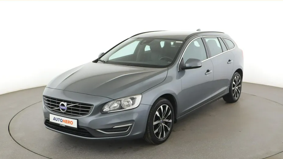 VOLVO V60 -