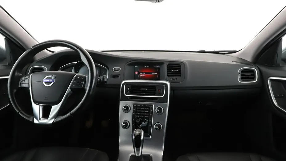 VOLVO V60 -