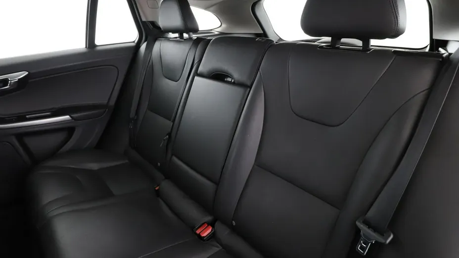 VOLVO V60 -