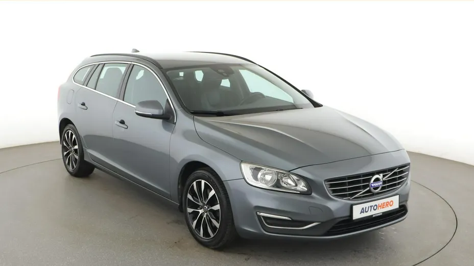 VOLVO V60 -