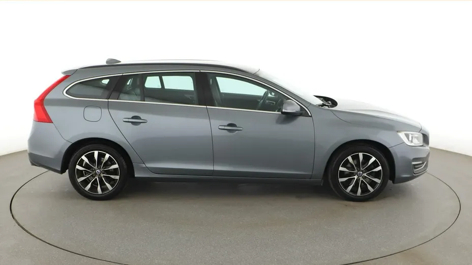 VOLVO V60 -