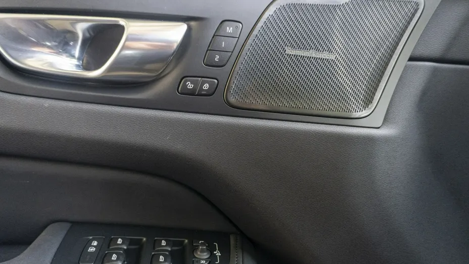 VOLVO XC60 -